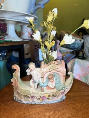 Vintage Pauls Gifts Of Japan Cherubs In Gondola